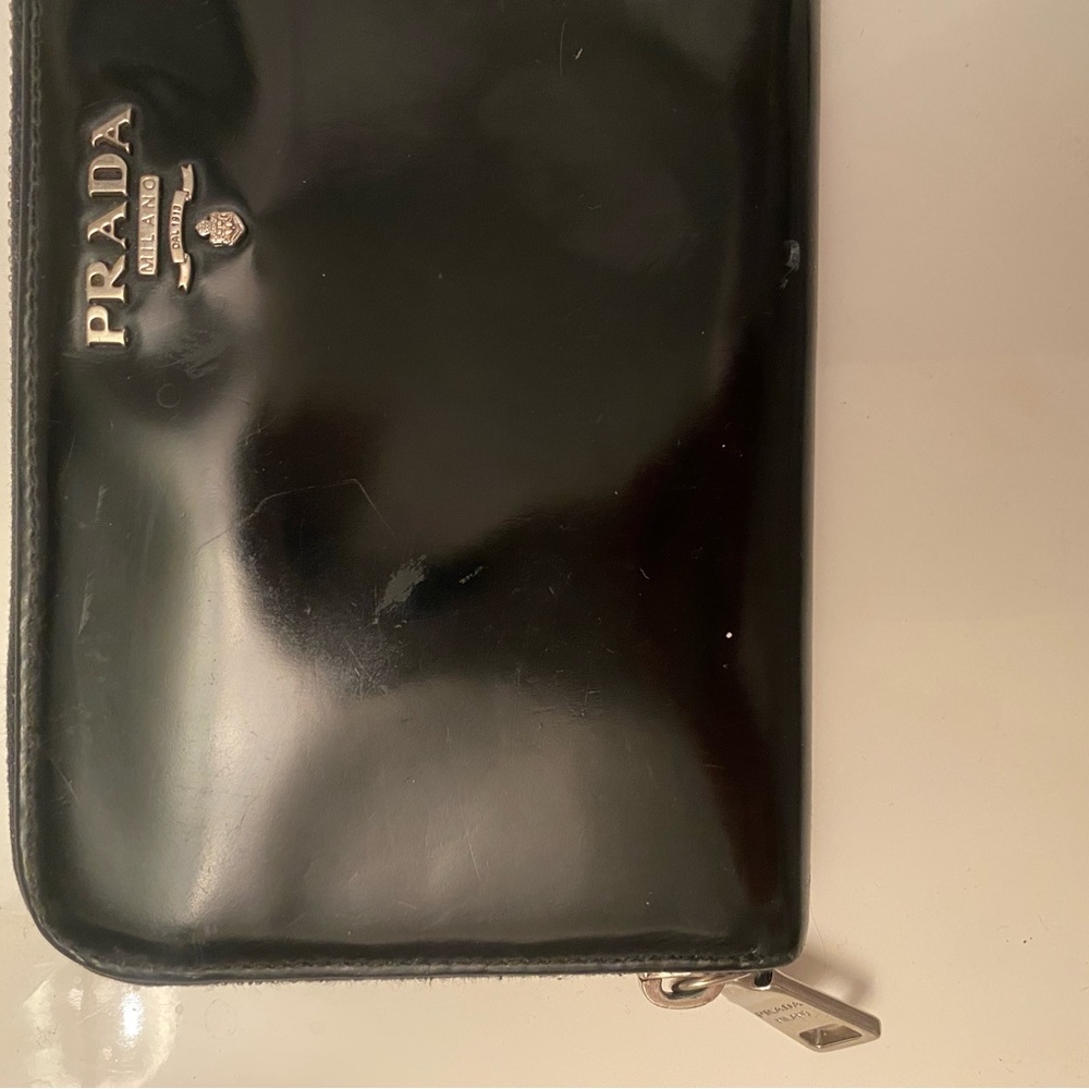 Prada Wallet - Picture 3 of 10